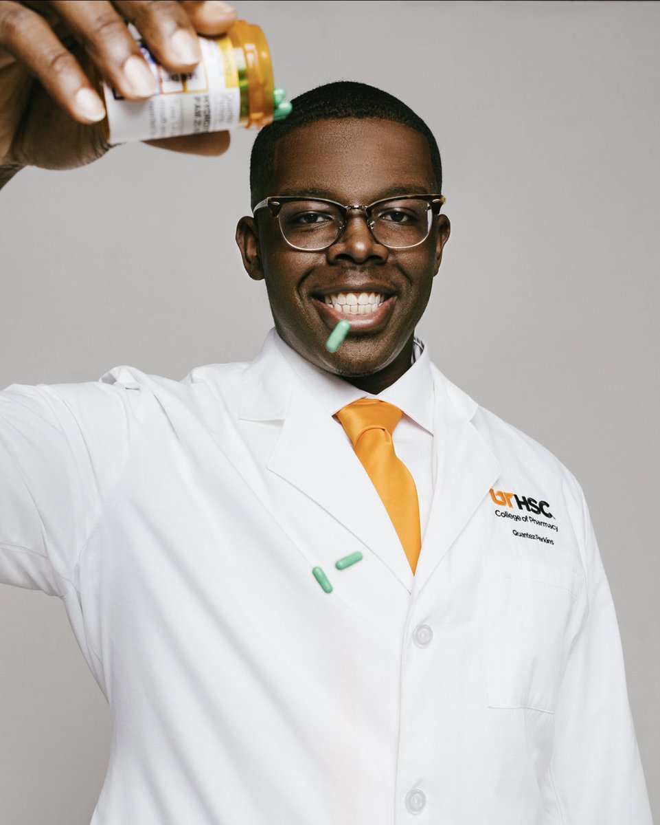 _Quantez_'s tweet image. Crushing up the drugs with the same hands that I’m finna pray with. Call me #DrPerkins when you see me.