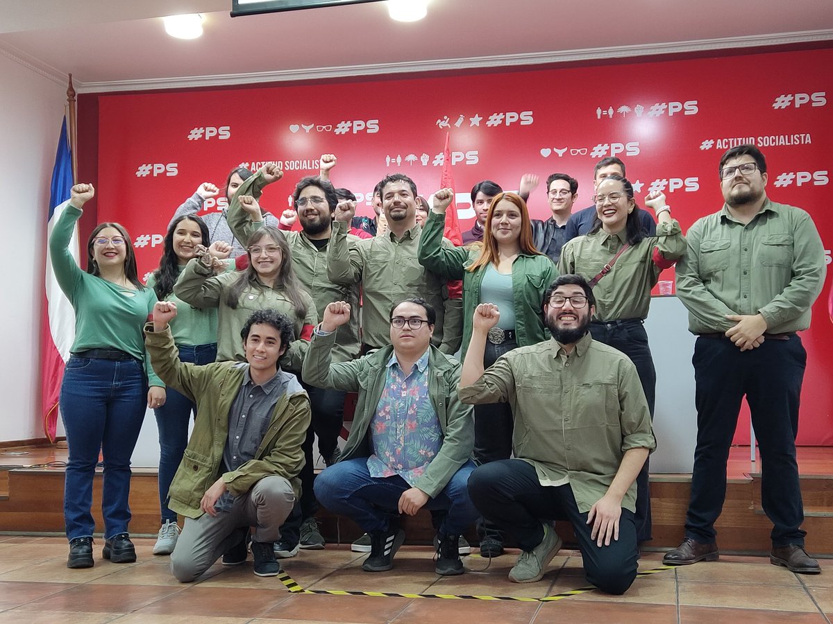 SobarzoMatiasBe's tweet photo. Que orgullo y que lindo es ver las ganas de trabajar en una lista unida ✊💕
Aguante @koallannn ✊ https://t.co/wrAGqUQEBK