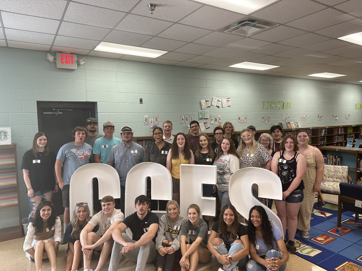 CCEcubs's tweet photo. We were thrilled to see so many former Cane Creek Cubs today at our senior reception. Congrats Class of 2023- we’re proud of all of you!! #ccescubs #PutnamProud #CCES #pcssproud ❤️💙🧸 https://t.co/1h0fdKlfR6