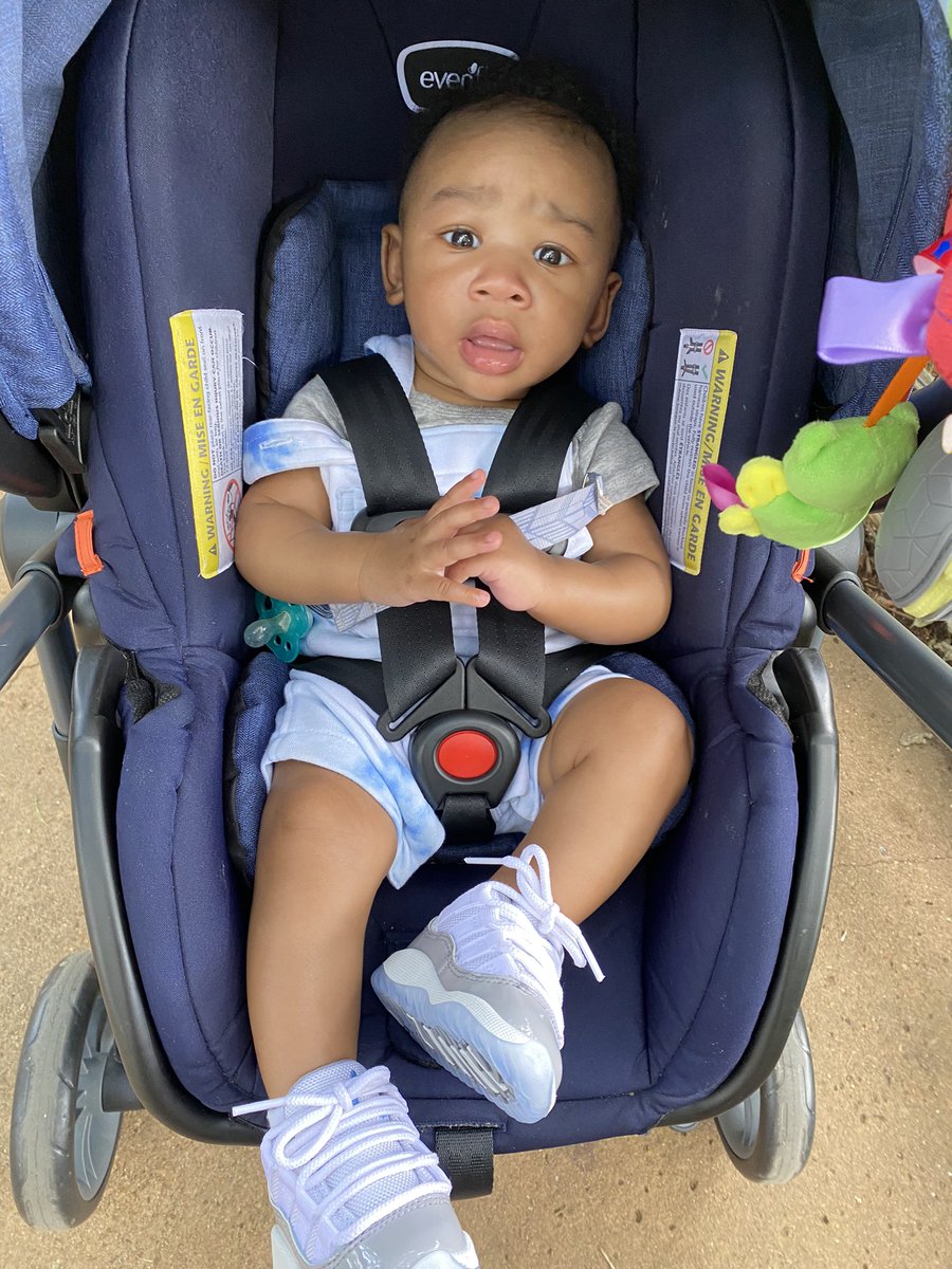 Ashl3yNic0l33's tweet photo. Jordan’s first Zoo day🐒😆 https://t.co/16nYzxIKvT