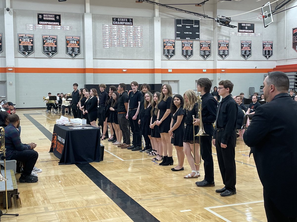 papabratbbq's tweet photo. A great big THANK YOU to all our senior band members! https://t.co/ZJcQOvdzg9