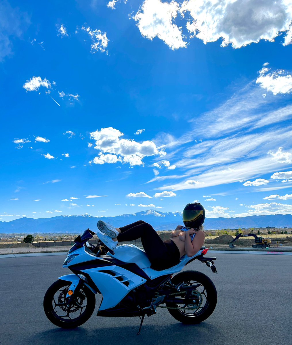 venessasbutt on Twitter: "its a proven fact that biker girls are the best at riding dick 🏍"