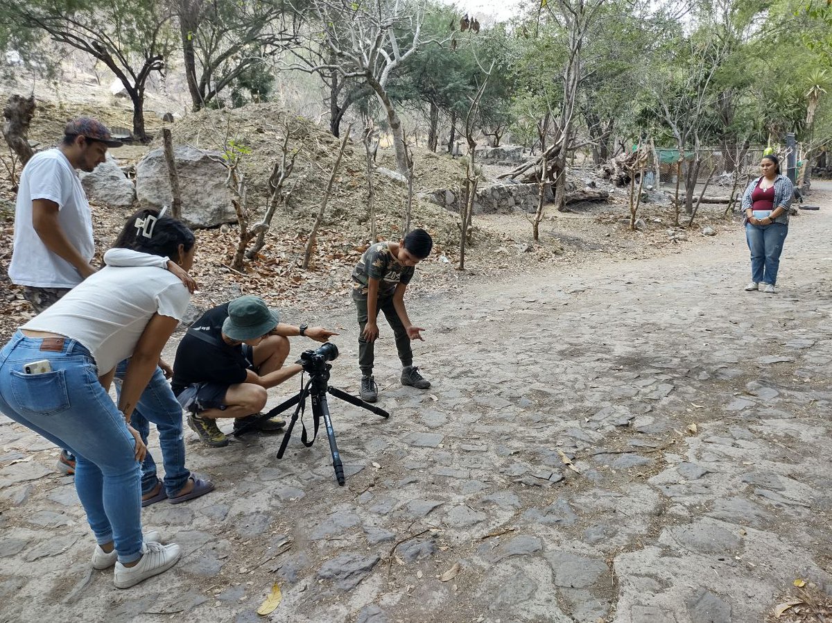SenderosMx's tweet photo. Así se vivió el #taller de #fotografía esta sábado 6 de mayo en San Francisco de Ixcatán. Muchas gracias a todos los participantes que desde ya comienzan a celebrar el próximo #DíaMundialDelMedioAmbiente. https://t.co/B7zWsm1zZB
