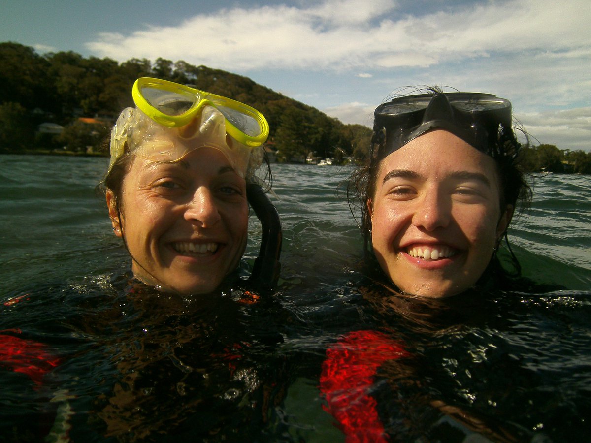 Renske Jongen (@renske_jongen) on Twitter photo Some #seagrass underwater gardening 👩🌾. New experiment set up with the fantastic help of <a href="/katie_erick/">Katie Erickson</a>, Dani, Steph and Emmerson! 🦠🌊 #microbes <a href="/SydneySOLES/">Sydney Uni Life&Env</a> <a href="/GribbenLab/">Gribben Lab</a> Some #seagrass underwater gardening 👩🌾. New experiment set up with the fantastic help of <a href="/katie_erick/">Katie Erickson</a>, Dani, Steph and Emmerson! 🦠🌊 #microbes <a href="/SydneySOLES/">Sydney Uni Life&Env</a> <a href="/GribbenLab/">Gribben Lab</a>