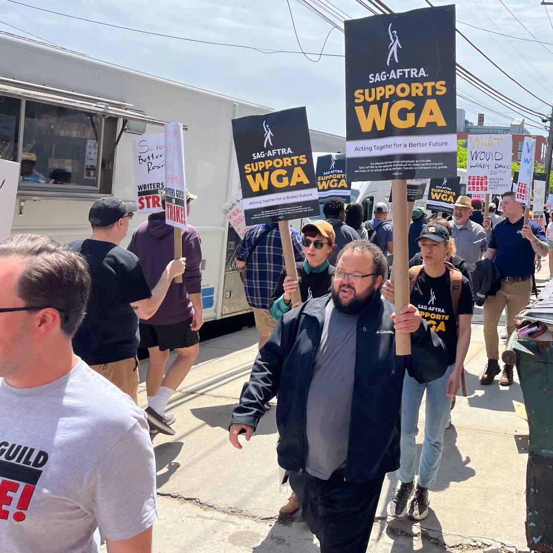 The cast of #Severance joined the #WGAstrike picket line in New York today! NY #sagaftramembers, we'll see you at the HBO/Amazon Offices (Manhattan) tomorrow 11 - 2 ET! 🪧20 Hudson Yards (Corner of 10th Ave & 33rd St.) 👉More info: sagaftra.org/wgastrike