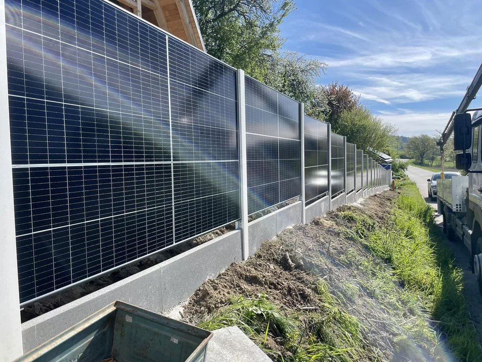 evilSolarGuy tweet media