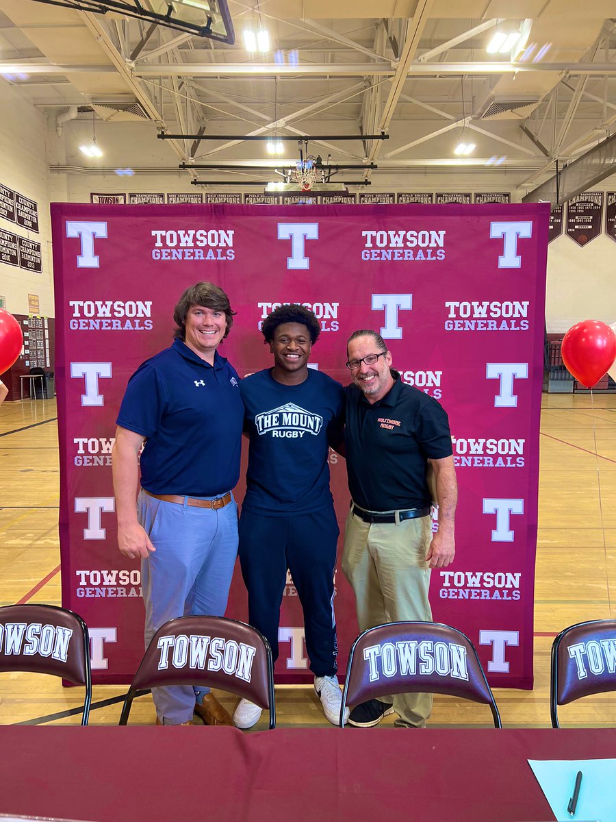 ShamarMo8's tweet photo. My Coaches ❤️Signing off @TowsonHSsports 💯 https://t.co/DcsXPMgnqy