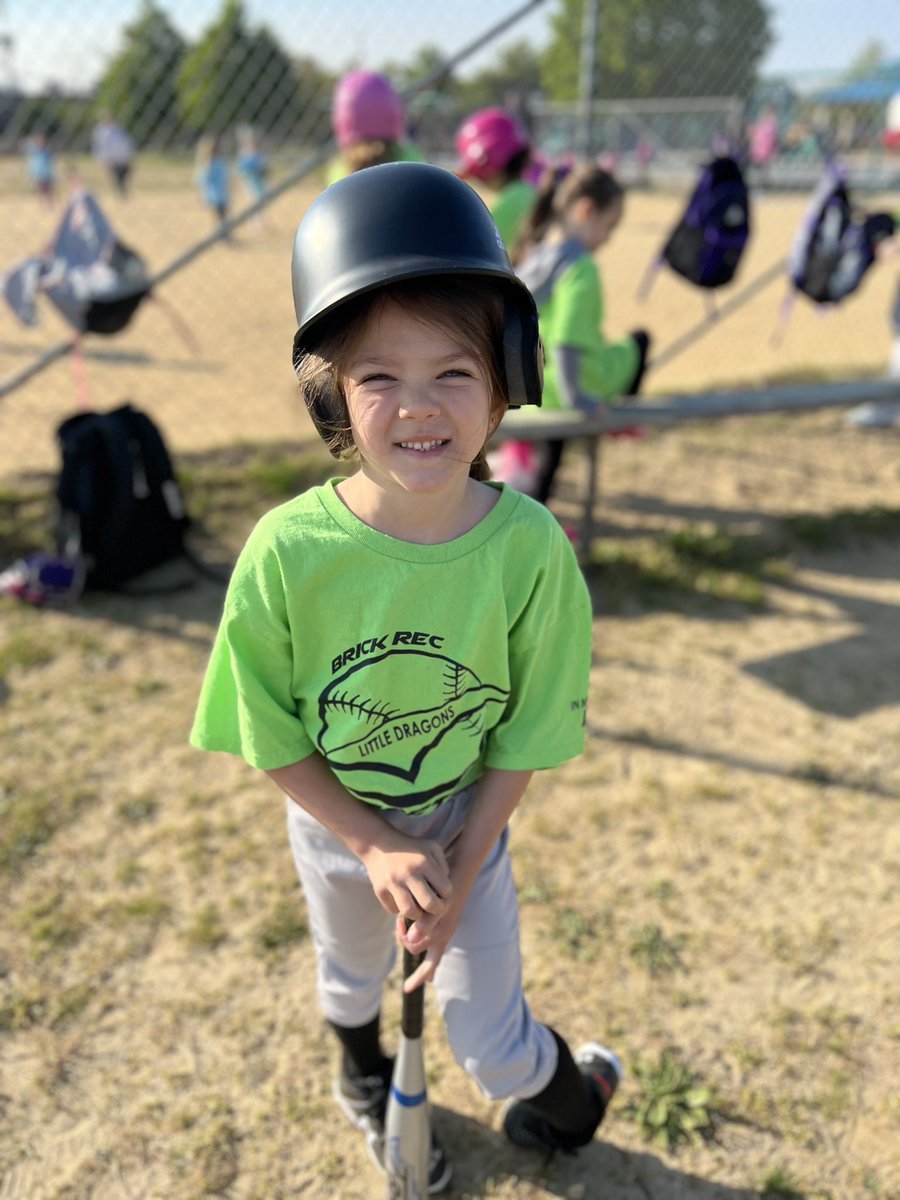 LaBrutto's tweet photo. First T Ball game!! Didn’t even need the Tee!! Killed it!!! So proud of her!!!
#practiceswings #antonia ❤️❤️❤️❤️ https://t.co/LN7AglakOW