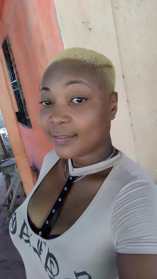 wilton_severe's tweet photo. #Paulette_Latortue, petite soeur du Sénateur Latortue est arrêtée par la PNH. Paulette fait parti du gang kokorat san ras. Ses deux chauffeurs taxi ont été arrêté également. 
A rappeler que #Paulette_Latortue a été arrêté pr Kidnapping, libérée au correctionnel spéciale https://t.co/7yTP62cbx7