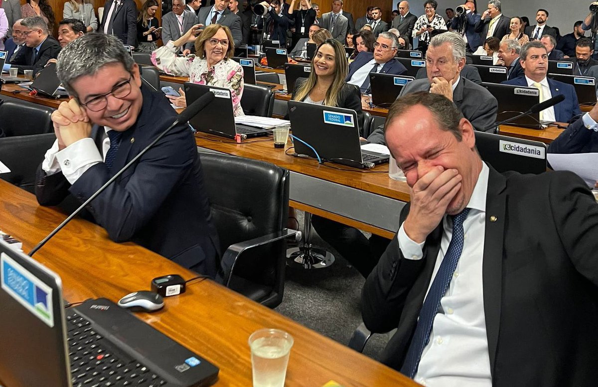 Randolfe Rodrigues tweet media