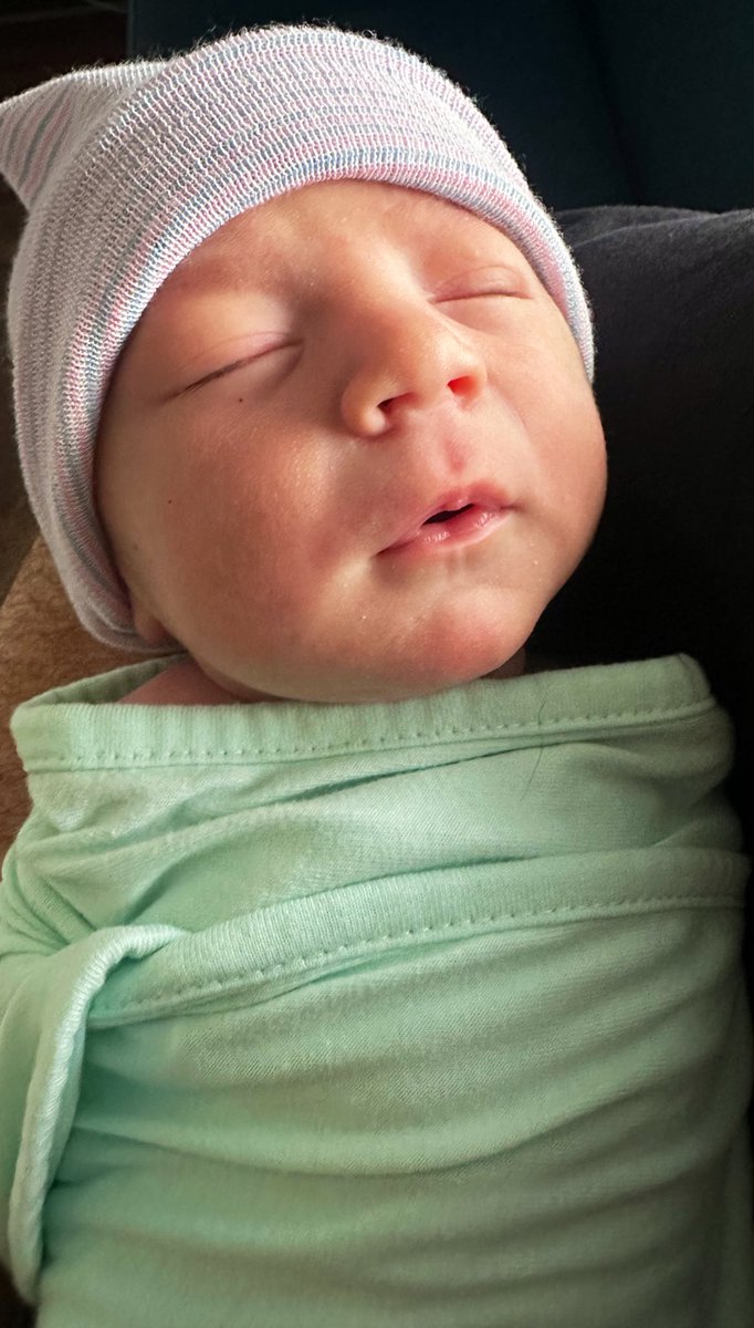On 4/26, we welcomed a new baby into our family, Parish Ray Points - our son! Ray is my dad’s middle name and mine too. 

Hailey is recovering well and his big sisters are thrilled to have a brother!