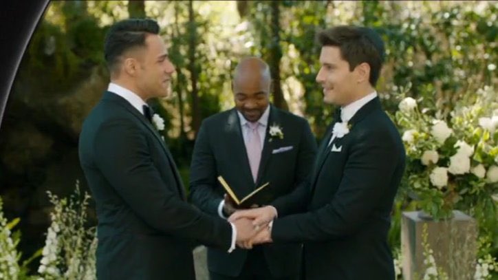 pvrcyschse's tweet photo. THE LGBTQ+ LEADING MEN EVERYBODY #911LoneStar https://t.co/egg7rtIf58