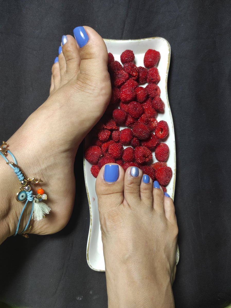 mandirafeet's tweet photo. Sígueme en Instagram 👉🏻 @mandirafeetrorever
#footfethis #footmodels #podolatria #latima https://t.co/3HoVl8pJz6