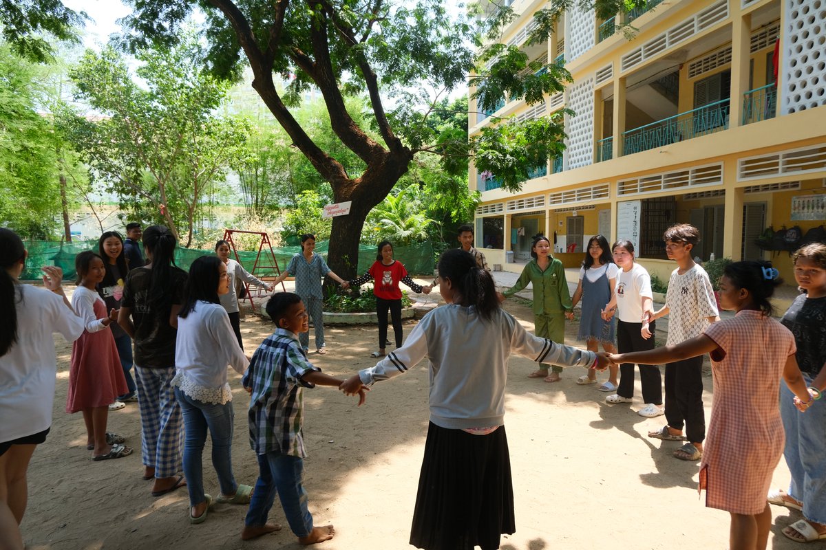 northbridgecam's tweet image. On Sunday morning, a group of students from Grades 9-11 went to provide games, entertainment, sports equipment and refreshments in conjunction with the NGO Enfants D'Asie at a local school, Toul Slaeng on St 173. #Nagas #caringheart #nisc