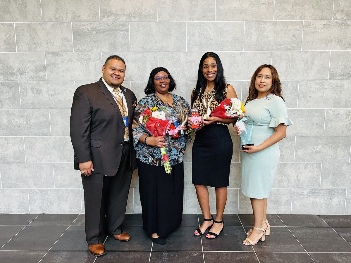 Manny_Espino's tweet image. Congratulations to our @SamhoustonMS Seal of Excellence Star Contributors, Ms. Jordan and Mrs. Browning! Thank you both for being AMAZING! #ProudPrincipal #TexanPride #samside #ThePowerOfUs