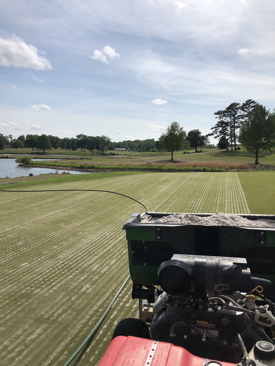 A big thank you to @deadhorsegolfclub for the amazing views. We rolled the dice with the rain and had a beautiful afternoon to finish up