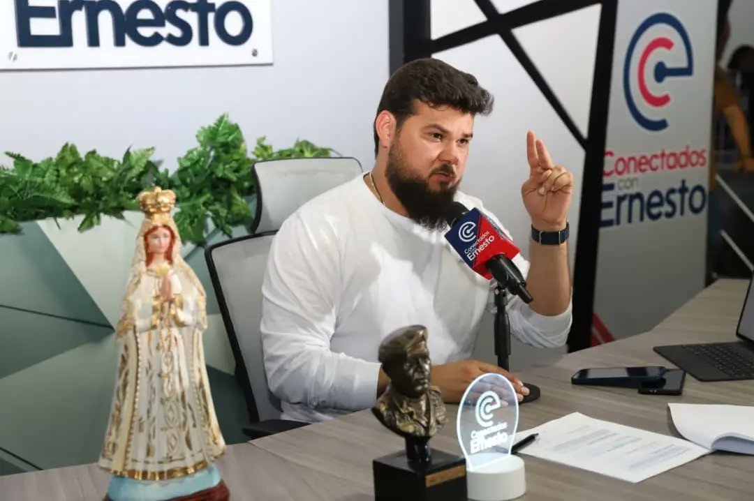 ErnestoLunaPsuv's tweet photo. ¡𝗖𝗢𝗡𝗘𝗖𝗧𝗔𝗗𝗢𝗦 𝗖𝗢𝗡 𝗘𝗥𝗡𝗘𝗦𝗧𝗢!

El pueblo de Punceres estuvo activo durante todo el programa con esa alegría que los caracteriza.

Me siento agradecido con ustedes. Estoy y estaré para apoyarlos en lo que sea necesario, dándole respuesta a sus peticiones. https://t.co/EodHs5m6Cr