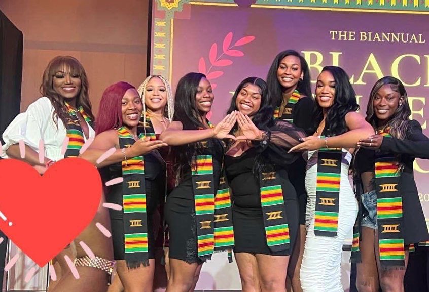 KappaMu_DST's tweet photo. Congratulations are in order to the Spring and Summer Classes of 2023, on being honored at the Biannual Black Excellence Ceremony! We are all so proud of each and every one of you and canโt wait to see the amazing adventures you take on next! ๐บโจ
#redzgraduate #scholarship https://t.co/d5ZlRNXJEL