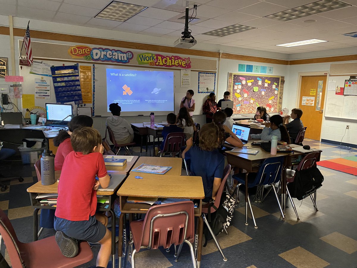 Mrs_EHall's tweet photo. Great job on your history of communication presentations! @LelyLionsRoar https://t.co/BNwR5CrqZe