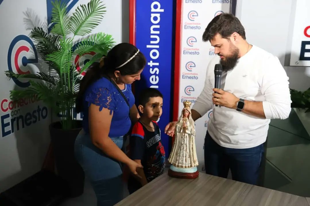 ErnestoLunaPsuv's tweet photo. ¡𝗖𝗢𝗡𝗘𝗖𝗧𝗔𝗗𝗢𝗦 𝗖𝗢𝗡 𝗘𝗥𝗡𝗘𝗦𝗧𝗢!

El pueblo de Punceres estuvo activo durante todo el programa con esa alegría que los caracteriza.

Me siento agradecido con ustedes. Estoy y estaré para apoyarlos en lo que sea necesario, dándole respuesta a sus peticiones. https://t.co/EodHs5m6Cr