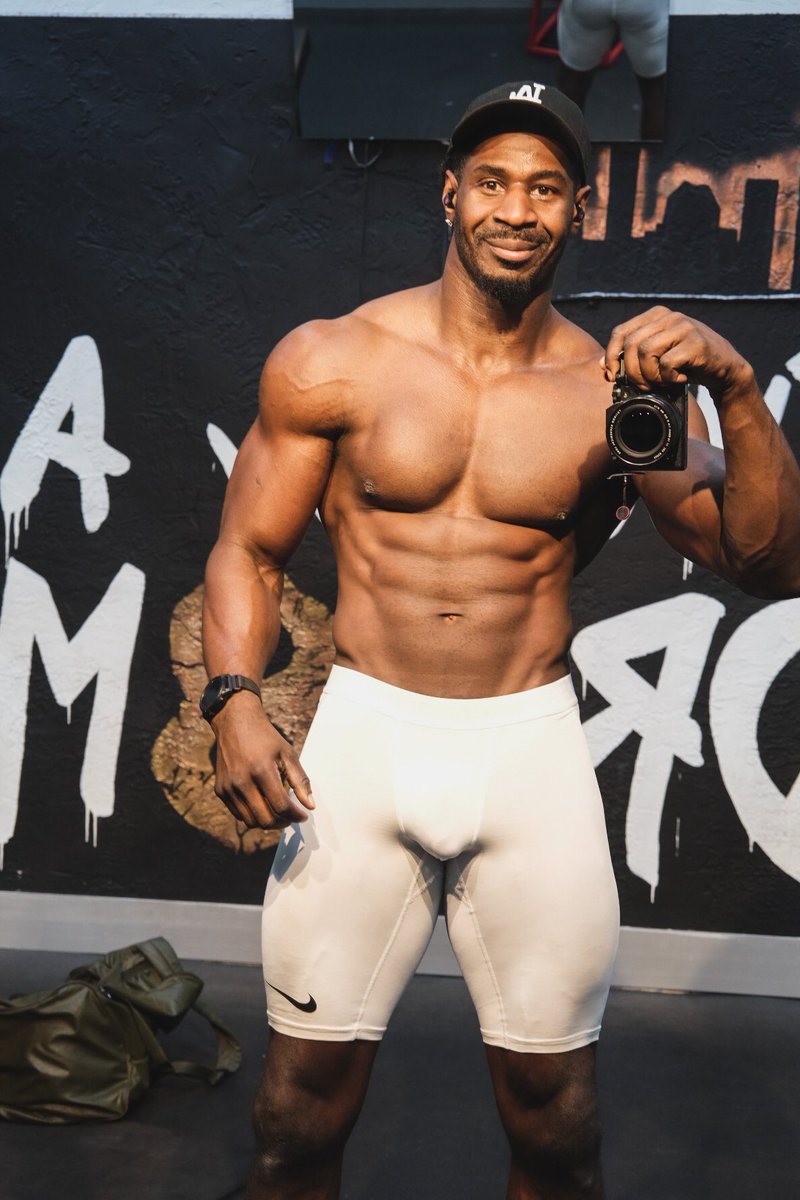 SlayherJax's tweet photo. Do you wanna workout with me? 🍆😋 https://t.co/jxeq3et9Bi