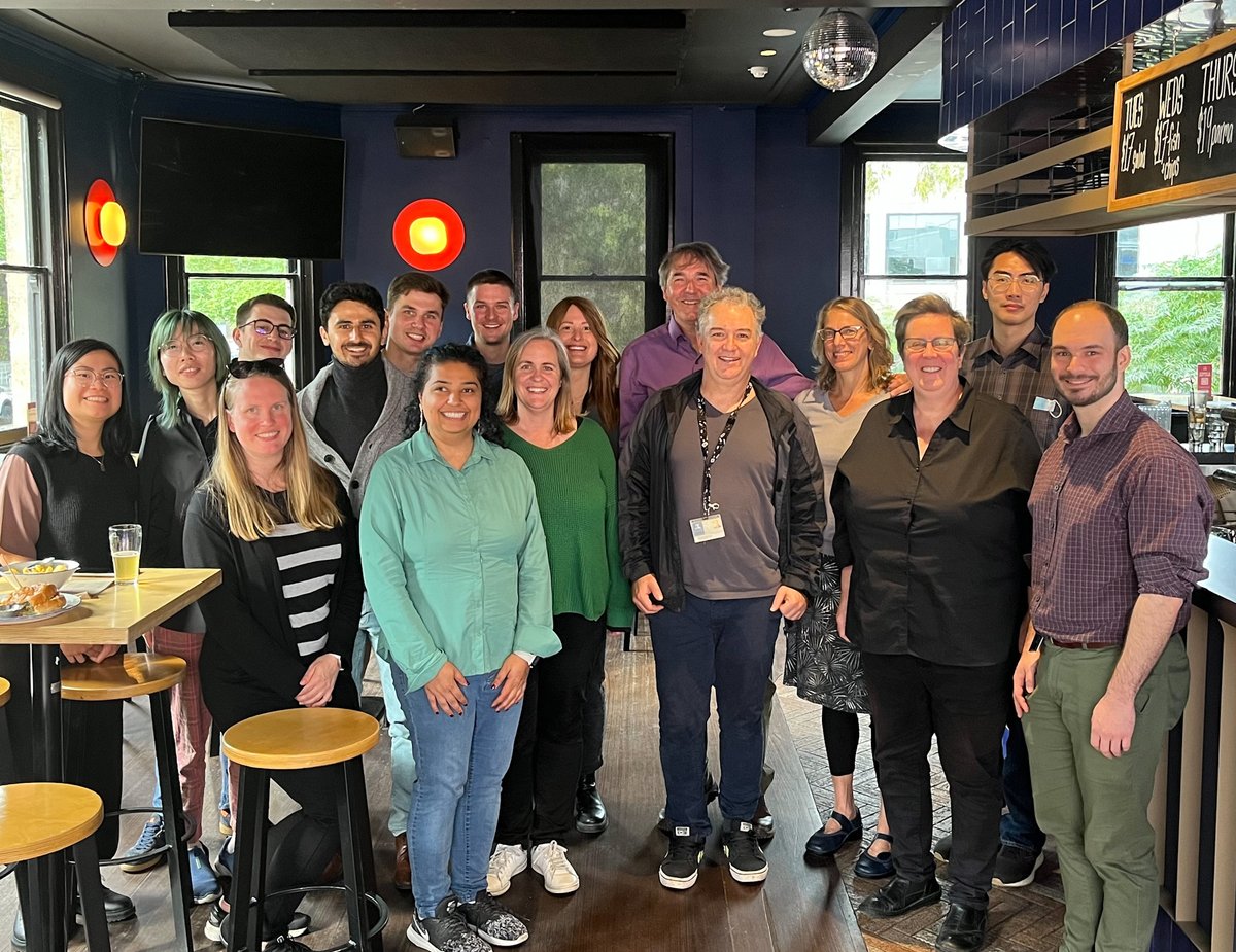 MBCIU_UoM's tweet photo. It was a great please having Professor @GregorAdriany @UMN_CMRR join us for the last 3 months. He has kindly shared his endless knowledge about coil designs and MRI. We are looking forward to future collaborations. https://t.co/B1emIKfIkB