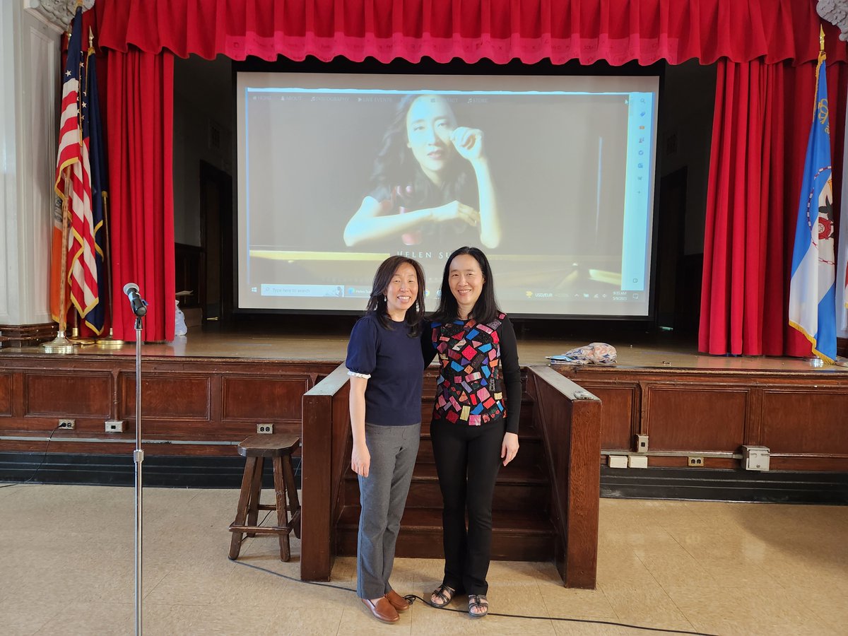 PS94Makerspace's tweet image. For #AAPIHeritageMonth&amp;amp; #ScratchWeek, @HelenSung, a jazz pianist performed &amp;amp; shared her story. @PS94DavidPorter, our Scratch theme is Find Your Voice, Be Heard &amp;amp; Tell Your Story.  Ms. Sung inspired us to find our voices &amp;amp;pursue our dreams.@94QDavidDPorter @MrsQuartarone @CSforAll