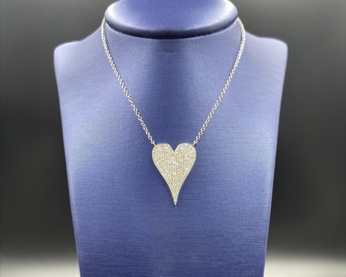Diamond_Direct's tweet photo. 💐Countdown to Mothers day💐 https://t.co/NFvDHuDyZY https://t.co/Ap1vHPzA7t