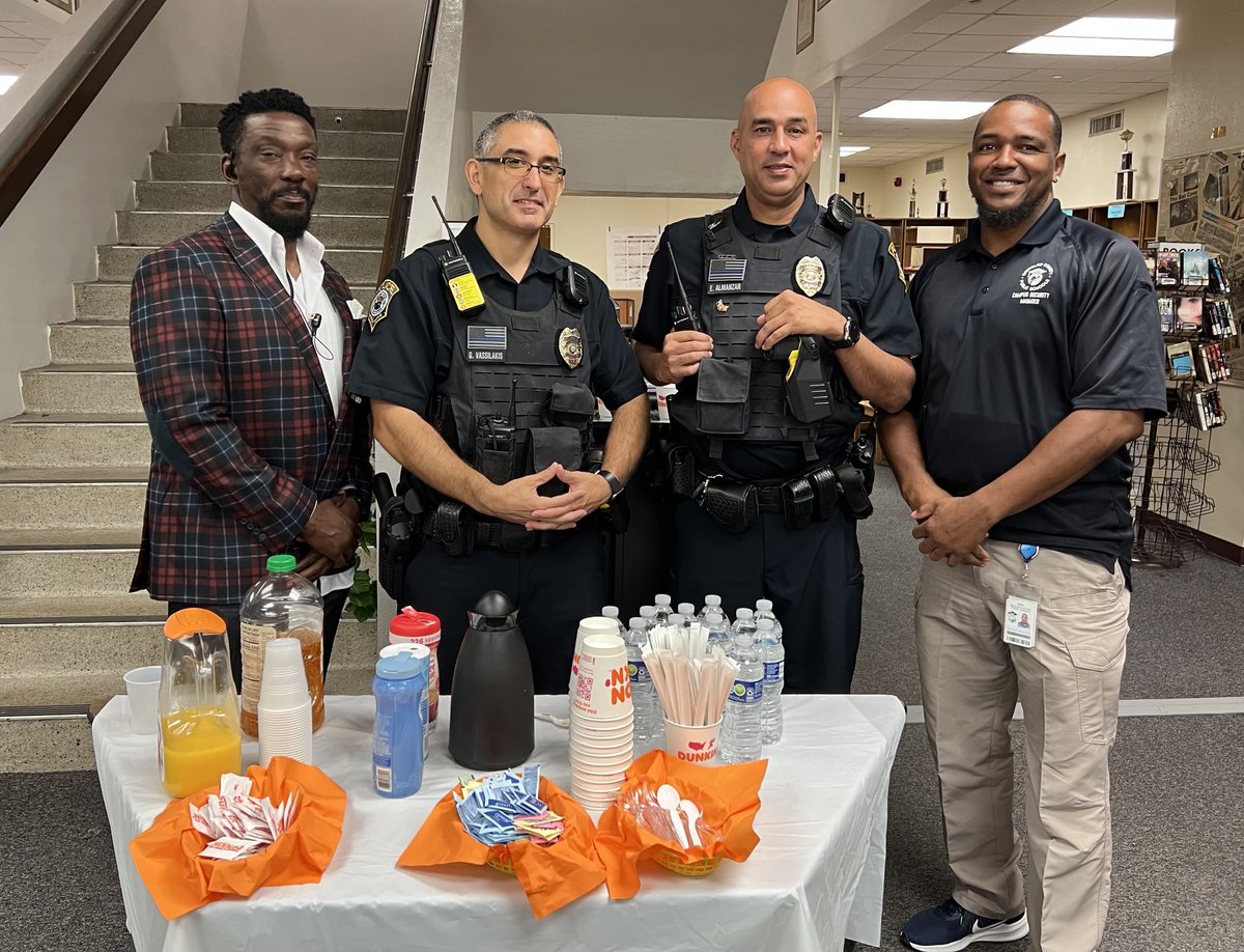 Some of Creek’s finest #role models#awesome Dads #making a difference EVERY  day#Dads and Donuts event❤️ChooseCreek#CTA           ⁦<a href="/TiffanyCarrasc6/">Tiffany Soto</a>⁩          ⁦<a href="/DrNicoleNearor/">Dr. Nicole Nearor</a>⁩