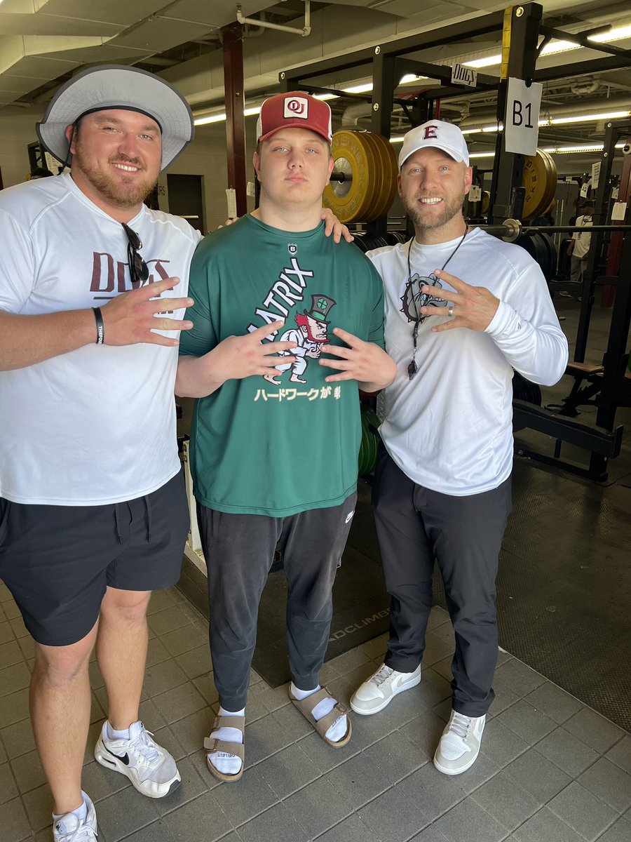 GHill_98's tweet image. Pretty cool when one of your former players drops in! This guy did it all for us at Piedmont, and was part of a very special group in 2019. Truly a one of a kind player, but an even better person to have in your life. Love ya big guy! 

Had to shoutout @warrior_decata #4Time