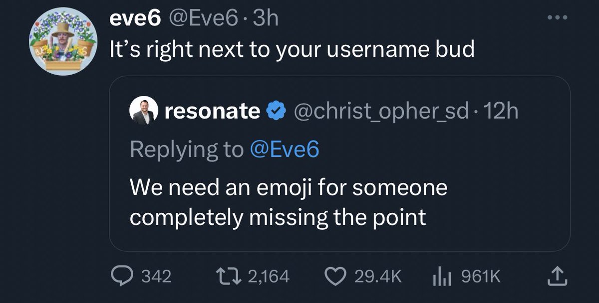 This burn is so good I had to screenshot it in case the original poster deletes his tweet, so that you can see it