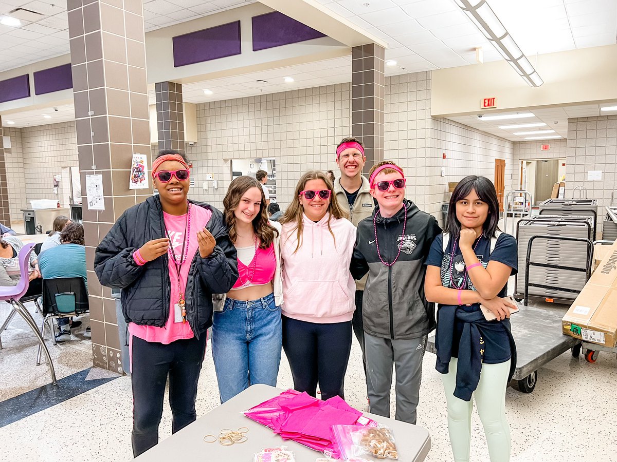 ashleyblake517's tweet photo. ๐May 4th was Anti-Bullying Day at school.
๐The students chose an Anti-Bullying Campaign as their service learning project creating kindness cards.
๐We also had a punch board game to play that were filled with stickers, candy, and information to prevent bullying. #phsn https://t.co/quD7pQn6il