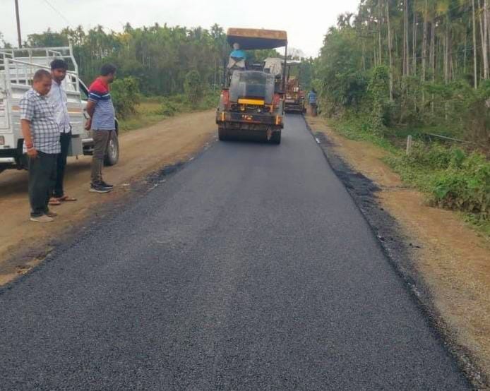nhidcl's tweet photo. Building roads, strengthening communities.

Construction of 2-Lane road with hard shoulder along with rehabilitation and upgradation of section from Km 206.00 to Km 242.00 from Nimbutala to Austin Creek (Package-IV) on NH-223 (New NH-4) in Andaman & Nicobar is in Progress.
#PragatiKaHighway
#BuildingInfrastructure
#BuildingTheNation