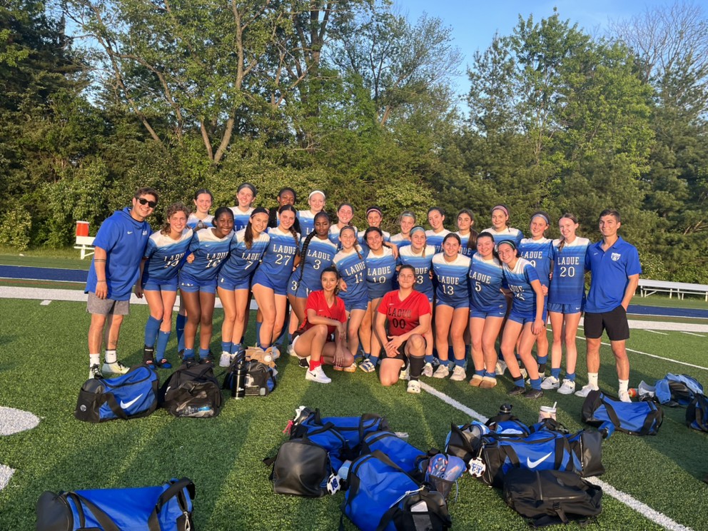 LadueSoccer's tweet photo. JV ends their season with a 2-0 win over Pattonville! Great group of girls who finished 10-6 on the year! #BuiltToClimb ๐๐ https://t.co/7mEo50URvR