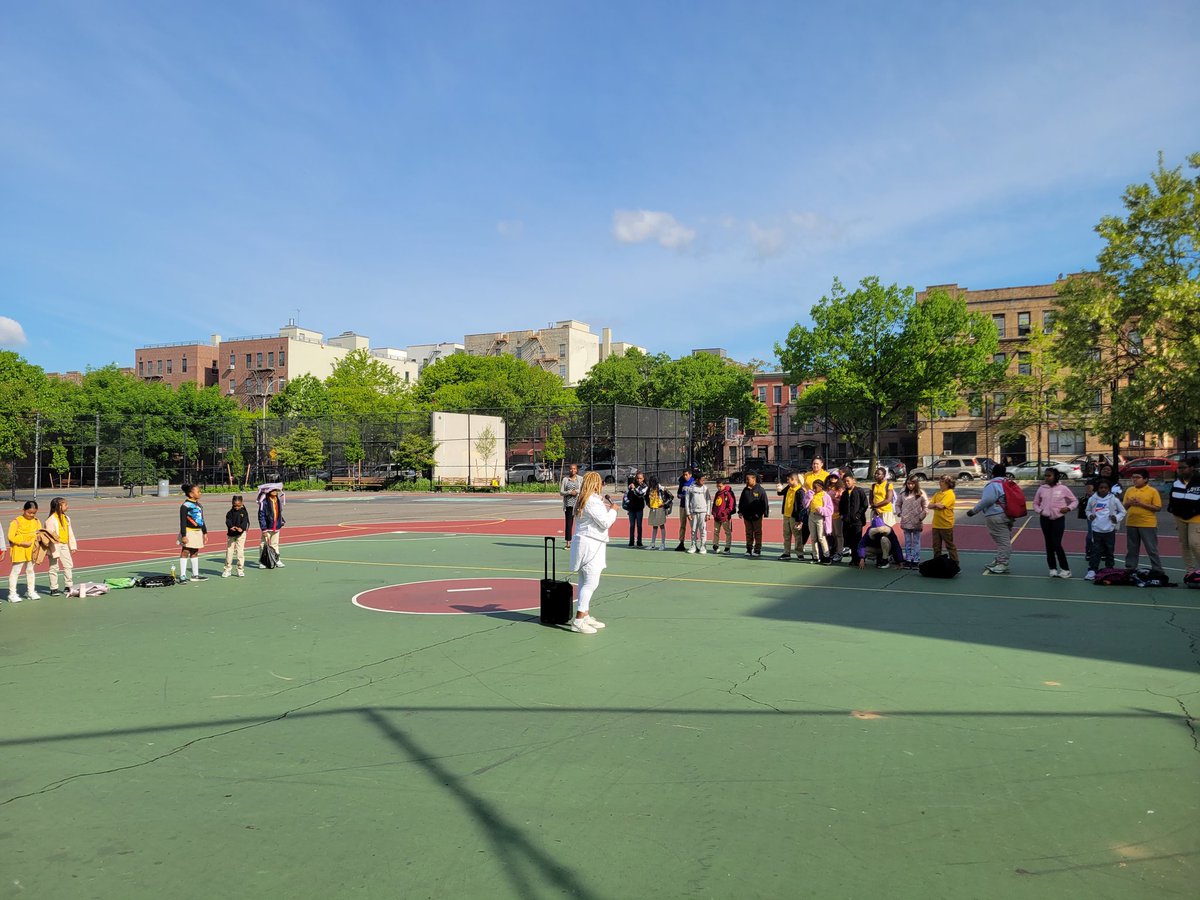 HeyBccs's tweet image. May is Mental Health Awareness Month and we at BCCS focus on our core value of Reflection. We began our week with a meditation walk around these words: U ARE LIGHT. U HAVE EVERYTHING U NEED 2 SUCCEED.  U MATTER. @D16LEADS @CommunitySupt16 @NequanMclean @CMChiOsse @stefanizinerman