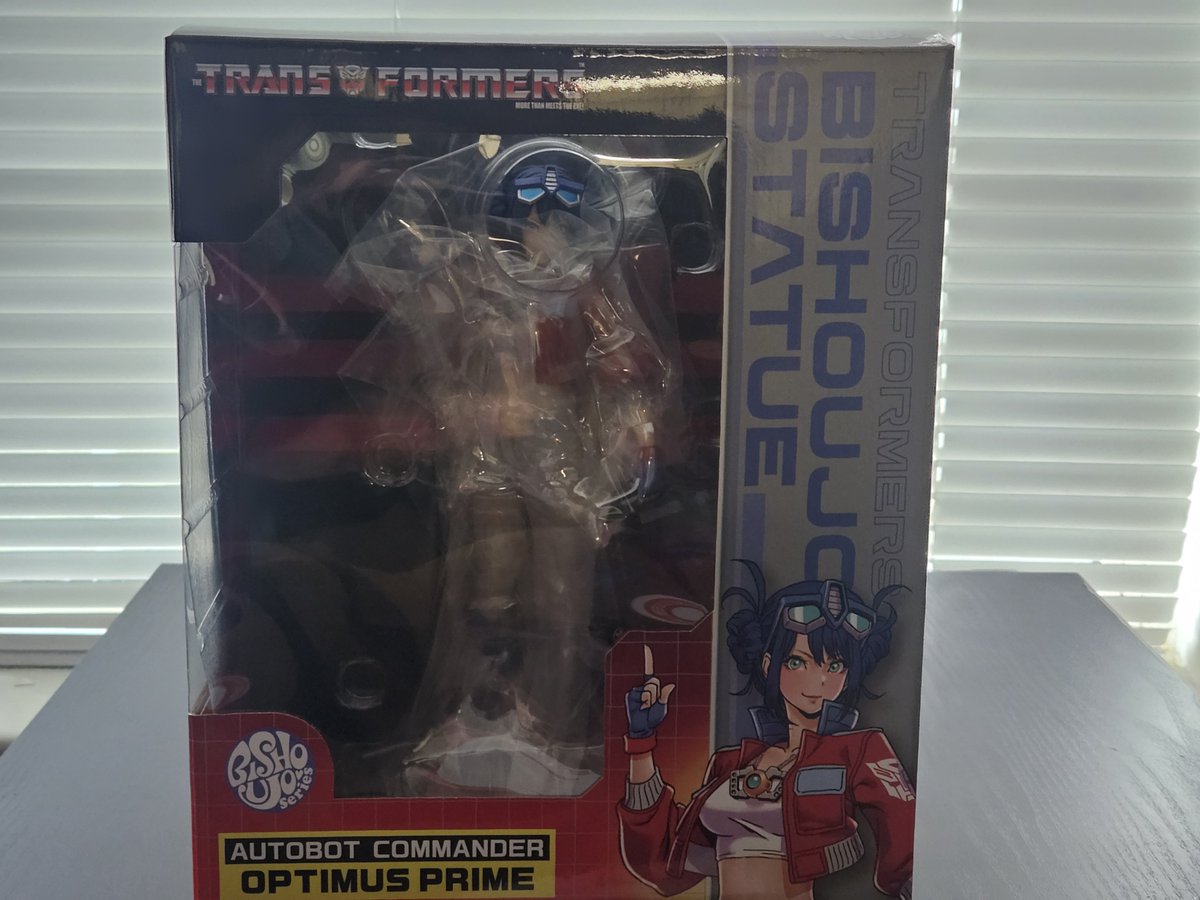 JayFlemming's tweet image. Newest additions to the collection. The 8bitdo controller perfect for the retro games. 
#gamernerd #animenerd #figurecollector #controllercollector