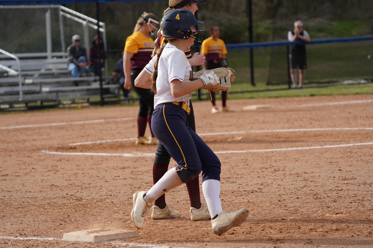 We have some catching up to do...

UHS fell to Oxford on Friday 6-1. Jillian Heimberger went 2 for 3 with a double. She was scored by a double hit by Grace Levendis.

Be on the look out for today's and yesterday highlights! Senior Night is this Friday vs. Kennett @ 3:45. 

🤘🥎🔥