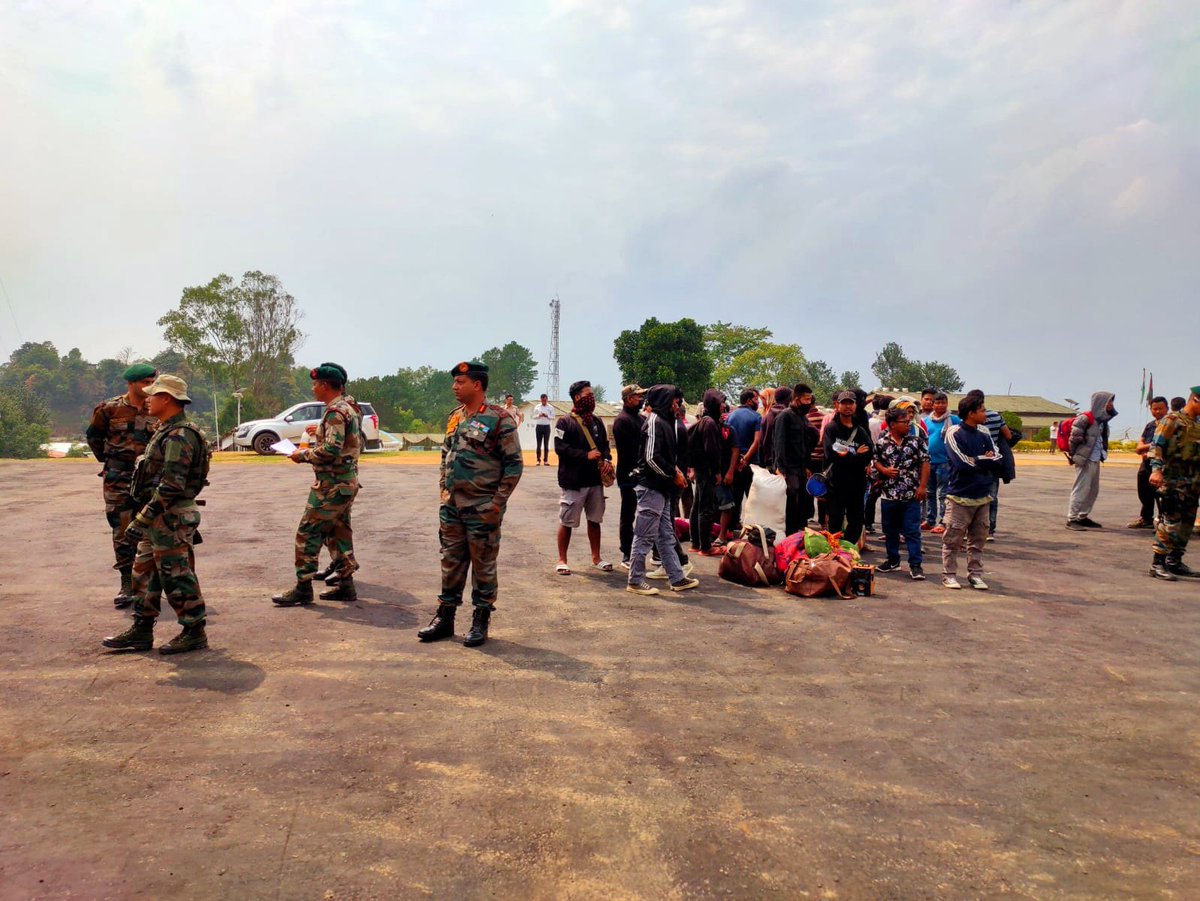 Our commitment: Building, Rescuing and Serving the Nation with pride.

#NHIDCL, PMU-Tamenglong initiated a #RescueOperation with District Administration, #AssamRifles and #CRPF to shift about 200 stranded people from Tamenglong to Imphal in #Manipur.
#BuildingInfrastructure
