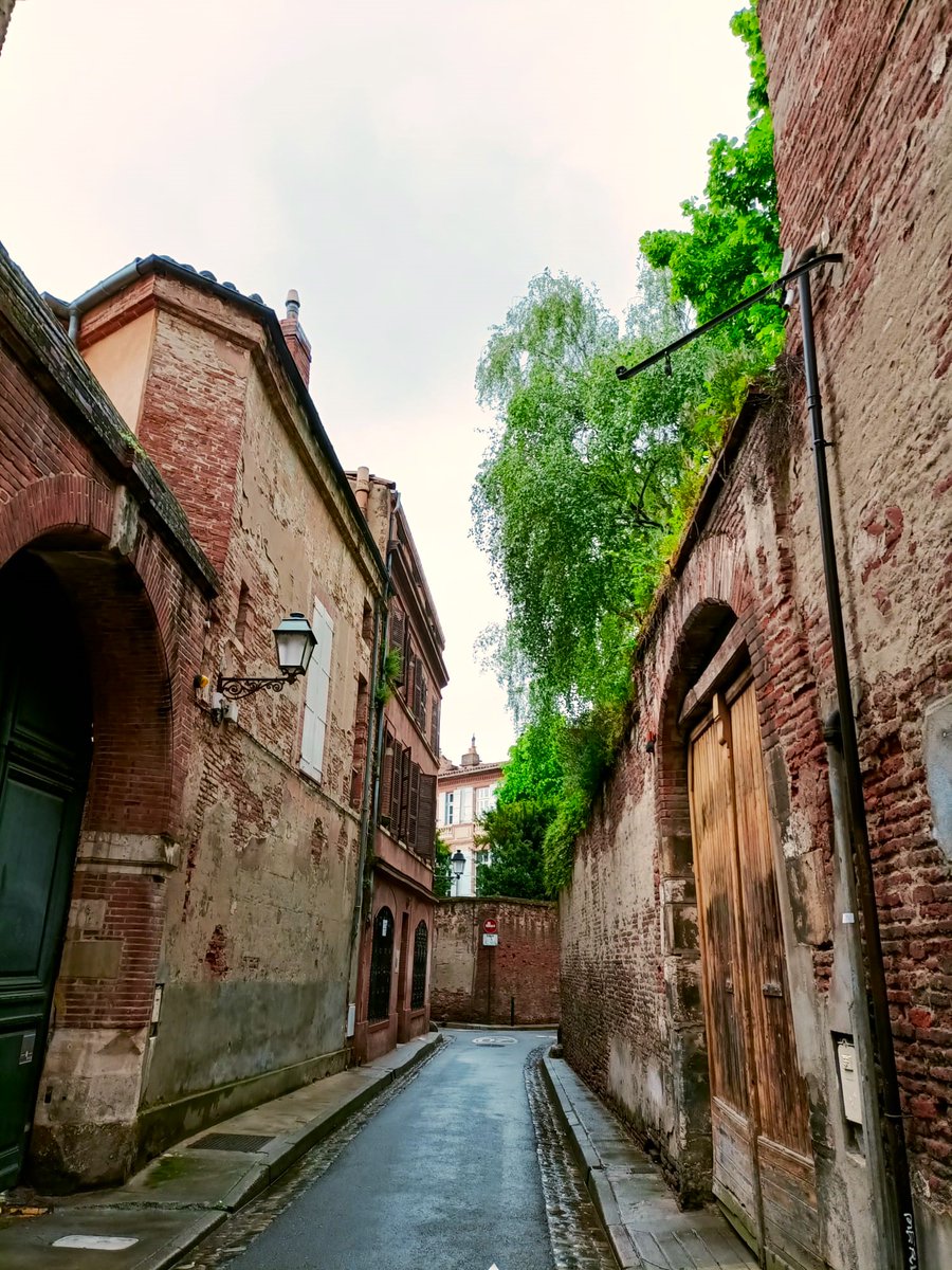 Ces vieilles rues de #Toulouse on un charme fou, n'est-il pas vrai?