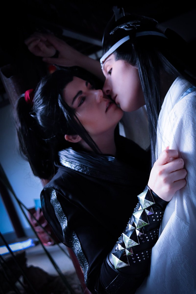 FireClavis's tweet photo. First picture of our Untamed Shoot and I love it! Look how handsome @lan_jesse's Lan Wangji is 🙏😌💕

Photo: _Ruka_00 (insta)

#untamed #cosplayer #wangxian #WeiWuxian #LanWangji #mxtx #mdzs https://t.co/ssILm0PfjR