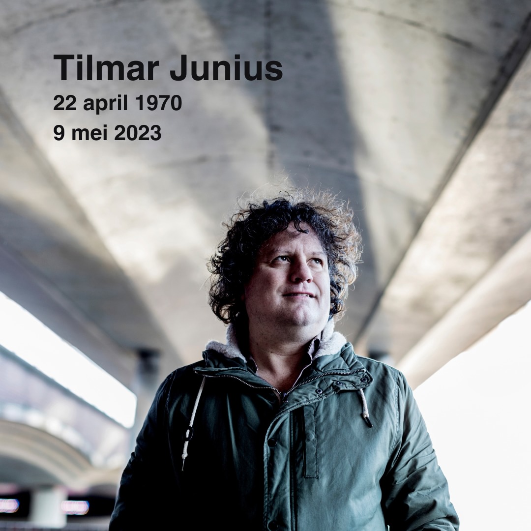 Pianist Tilmar Junius overleden
Tot onze grote schrik vernamen wij dat jazzpianist en opleidingshoofd Jazz &amp; Pop van het ArtEZ Conservatorium Zwolle, Tilmar Junius, is overleden.

jazzpodiumdetor.nl/rip-tilmar-jun…