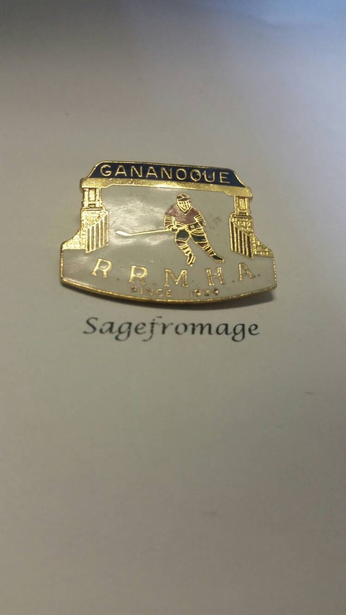 PalacePainted's tweet image. Lapel oin Gananoque R.R.M.H.A pin tuppu.net/fdfe9a2d #sagefromage #Etsy #HatPin