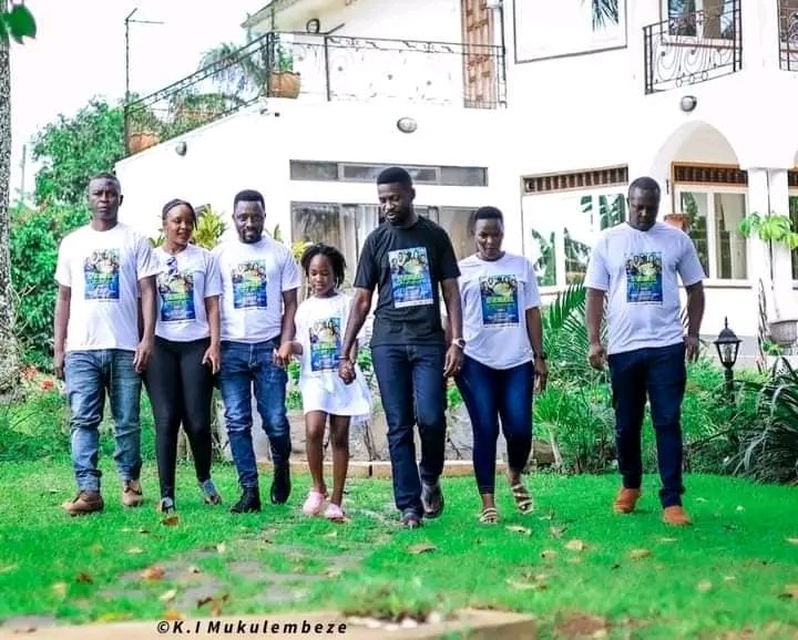 Westernprincee's tweet photo. Bano baffe ebyadala. Come support our own BUSOGA'S FINEST EXPORTS. 
@Swengere SWENGERE EVERYWHERE MUWOOMYA https://t.co/OwJp3XTdSV