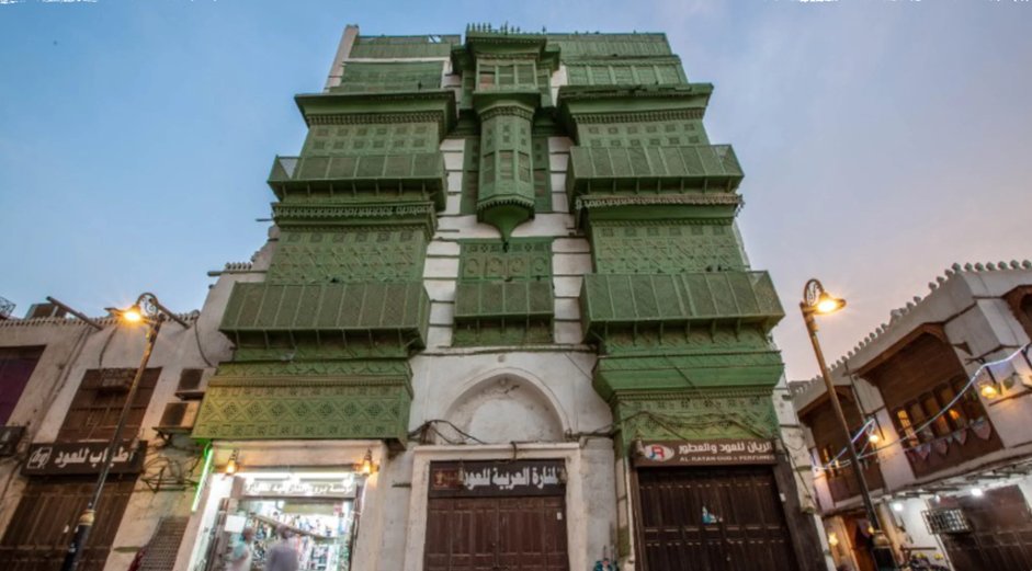 funci_cultura's tweet photo. #Al_Balad, el centro histórico de la ciudad de #Jeddah, situada a orillas del Mar Rojo, es uno de los cinco lugares declarados #Patrimonio_de_la_Humanidad por la UNESCO en #Arabia_Saudí ¡Hablemos un poco sobre sus características únicas!✨ https://t.co/XSIOdV0FGG