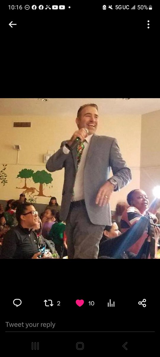 HeyBccs's tweet image. BCCS Staff gave a shout out to Principal Daniel last week for his dedication, passion and energy for our school community! @CommunitySupt16 @D16LEADS @NequanMclean @stefanizinerman @JabariBrisport @CMChiOsse