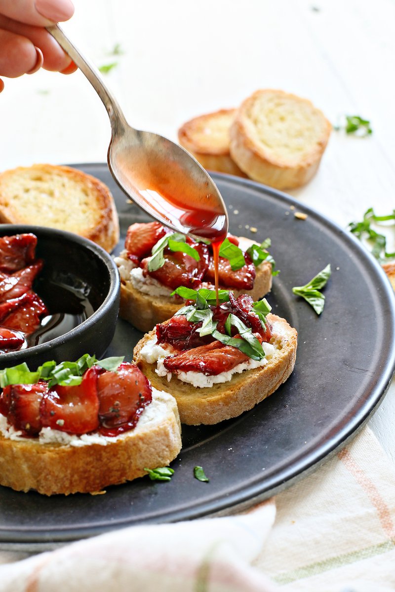 Strawberry Bruschetta is a great way to enjoy strawberries during strawberry season. The flavor of the strawberries pairs amazing with tangy goat cheese, balsamic vinegar, and fresh basil.   goodlifeeats.com/roasted-strawb…