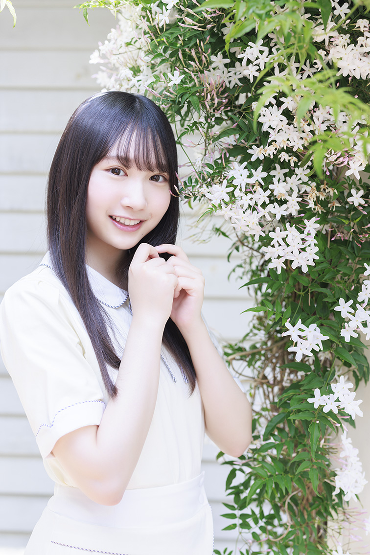 櫻坂cafe 村井　優　アイドル写真セットと缶バッジ 2025年最新】村井優 缶バッジの人気アイテム - メルカリ