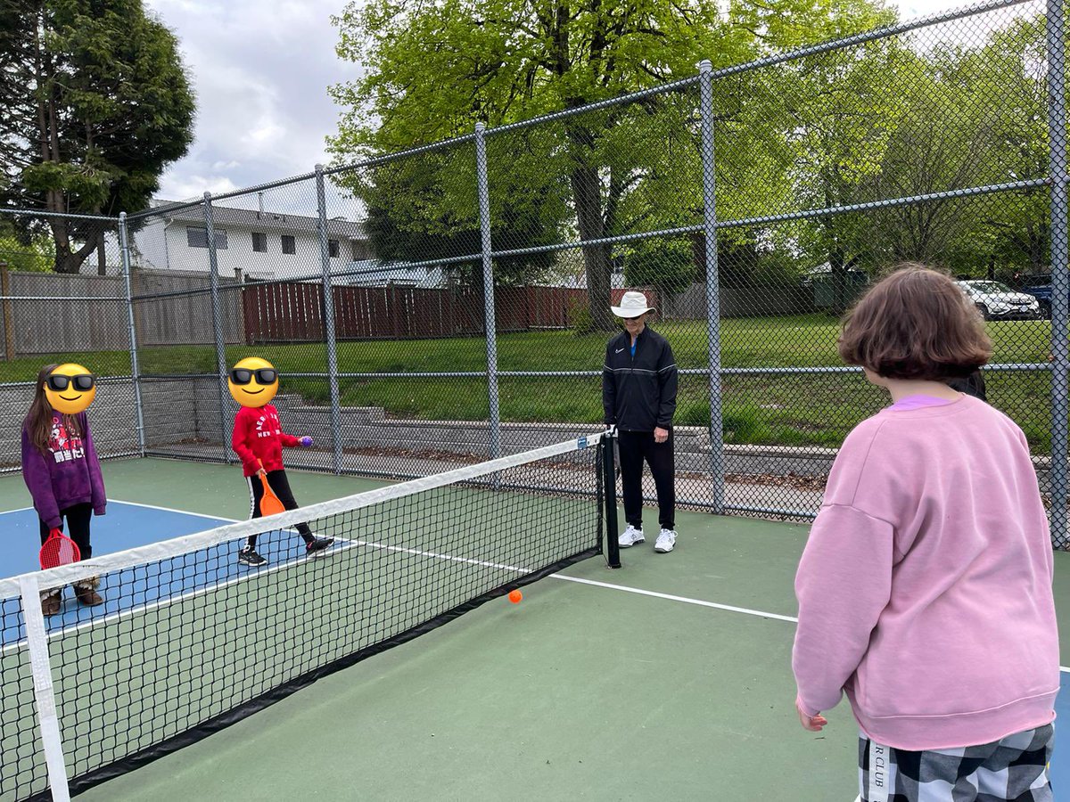 Chalmers Elementary (@chalmerselem) on Twitter photo Some of our students were treated to pickleball lessons by Delta
Pickleball Association.
Thank you Mr. NG for arranging this unique opportunity. <a href="/deltasd37/">DeltaSchoolDistrict</a> Some of our students were treated to pickleball lessons by Delta
Pickleball Association.
Thank you Mr. NG for arranging this unique opportunity. <a href="/deltasd37/">DeltaSchoolDistrict</a>