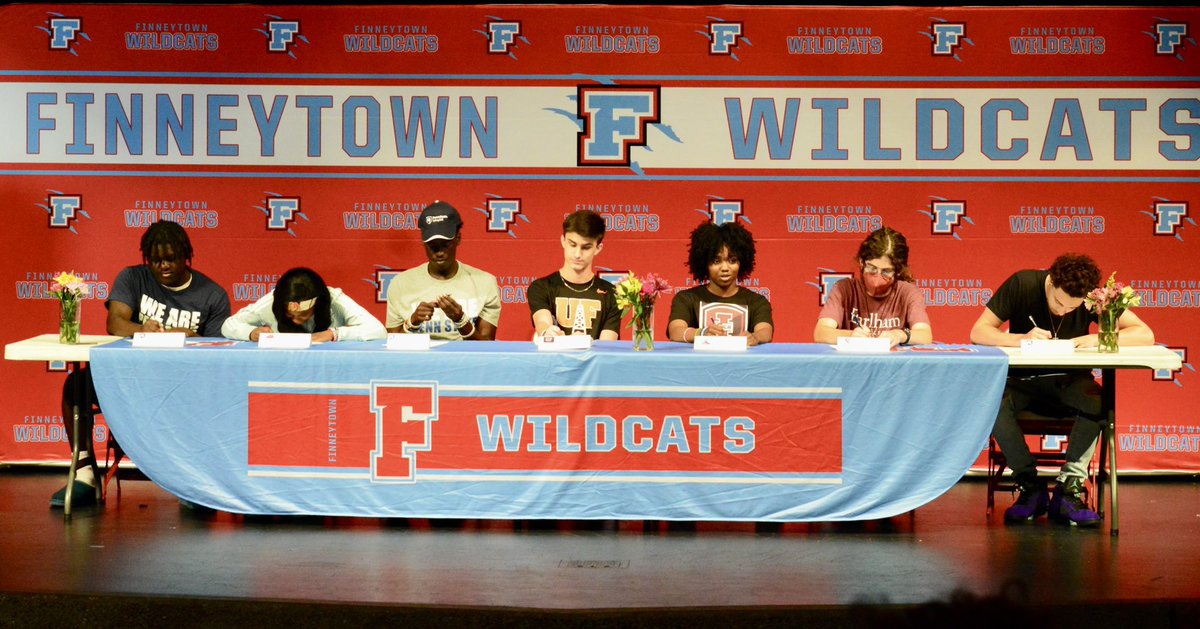 town_hoops's tweet photo. #SigningDay for our 3 seniors who will be attending  Penn St schuylkill! @SwegmanJr @Lamine_Diop2 @TaevionBooker https://t.co/v3pp1SEUAB