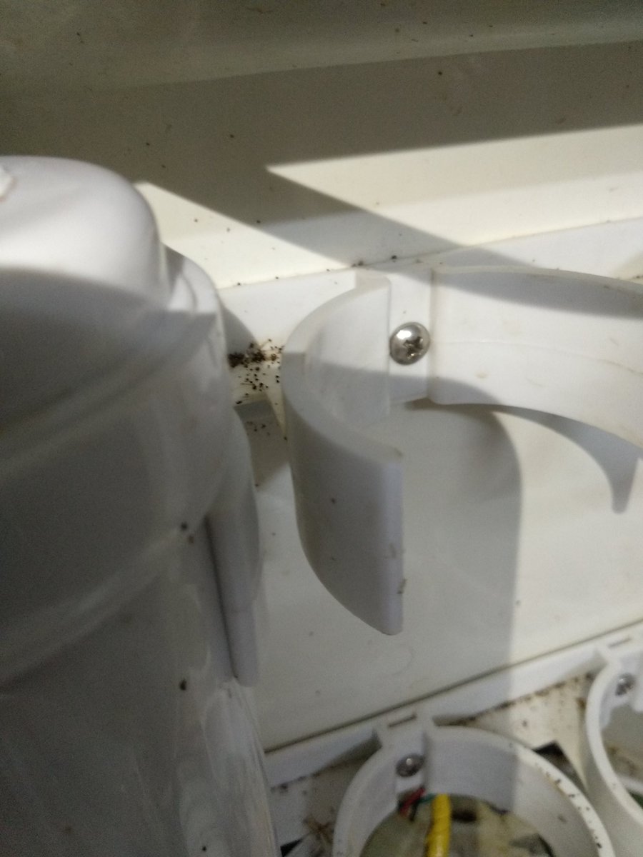 nitinc_jhs's tweet photo. @EurekaForbes Thanks, your service person has visit yesterday,after the service RO stopped working in evening, so I open it for checking, really very poor servicing done, you can see died cockroaches &amp; their poop every where, RO flow switch not clean, too much diposit and algae was blocking it https://t.co/yihGrfz8Dc
